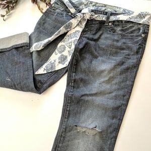 Guess Medium Wash Belted Capris